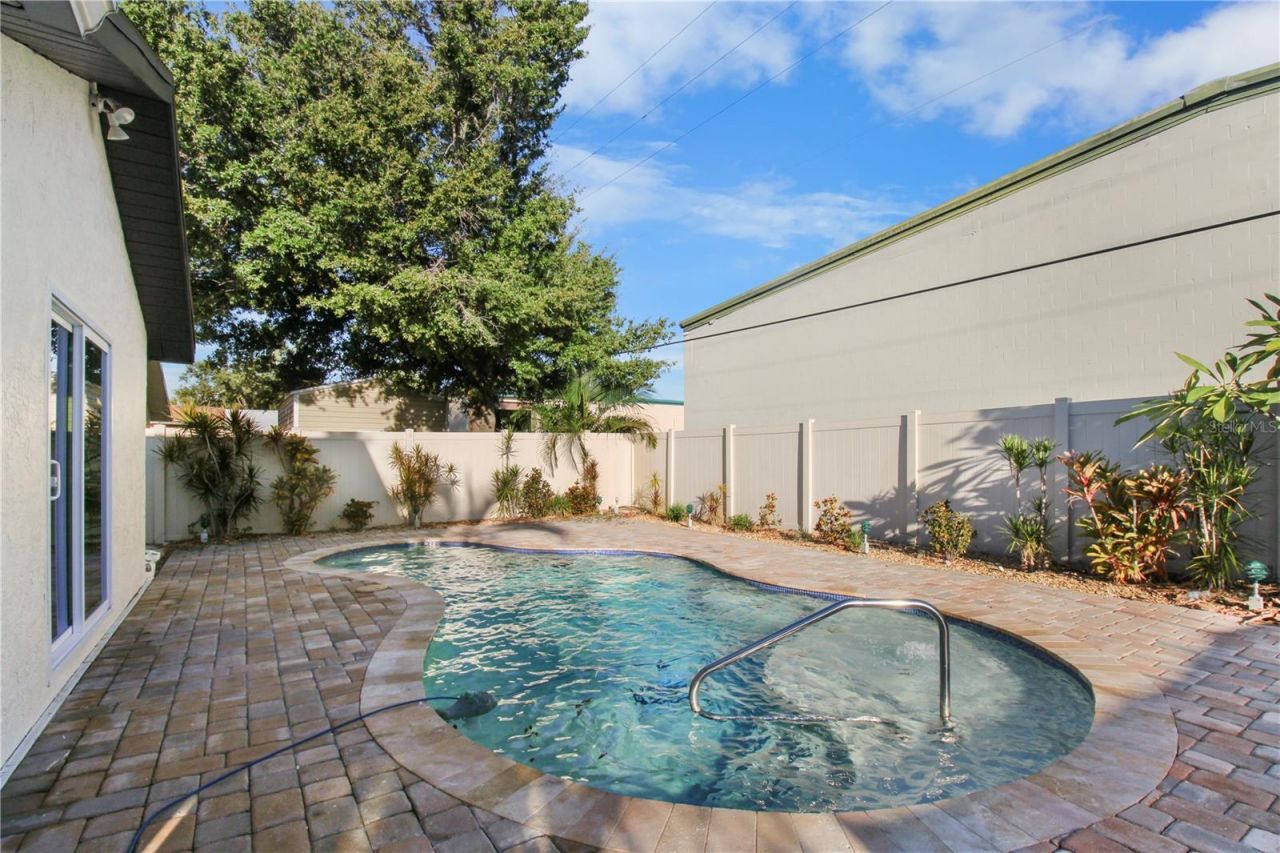 7215 121st Terrace, Largo, FL 33773 Photo