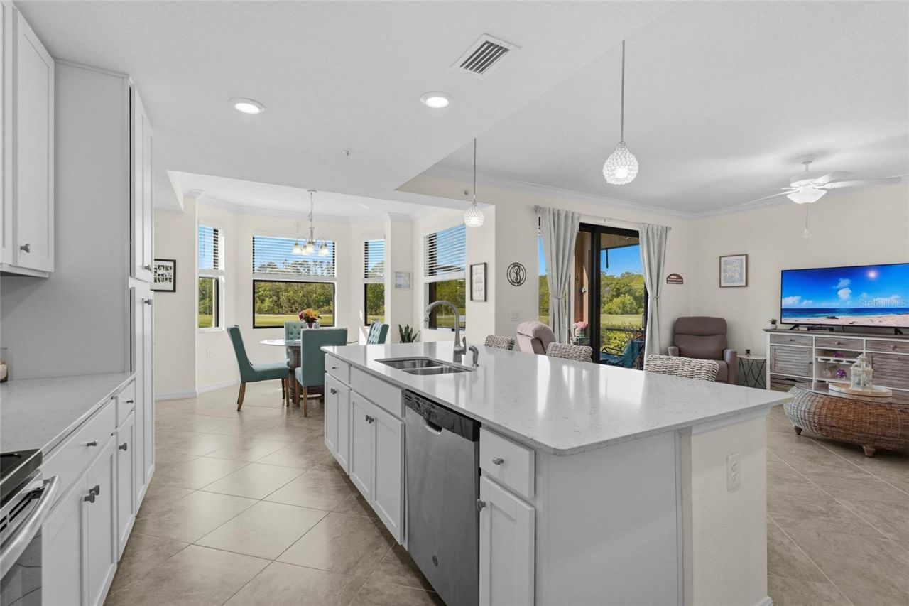 17520 Gawthrop Drive, Unit 106, Lakewood Ranch, FL 34211 Photo