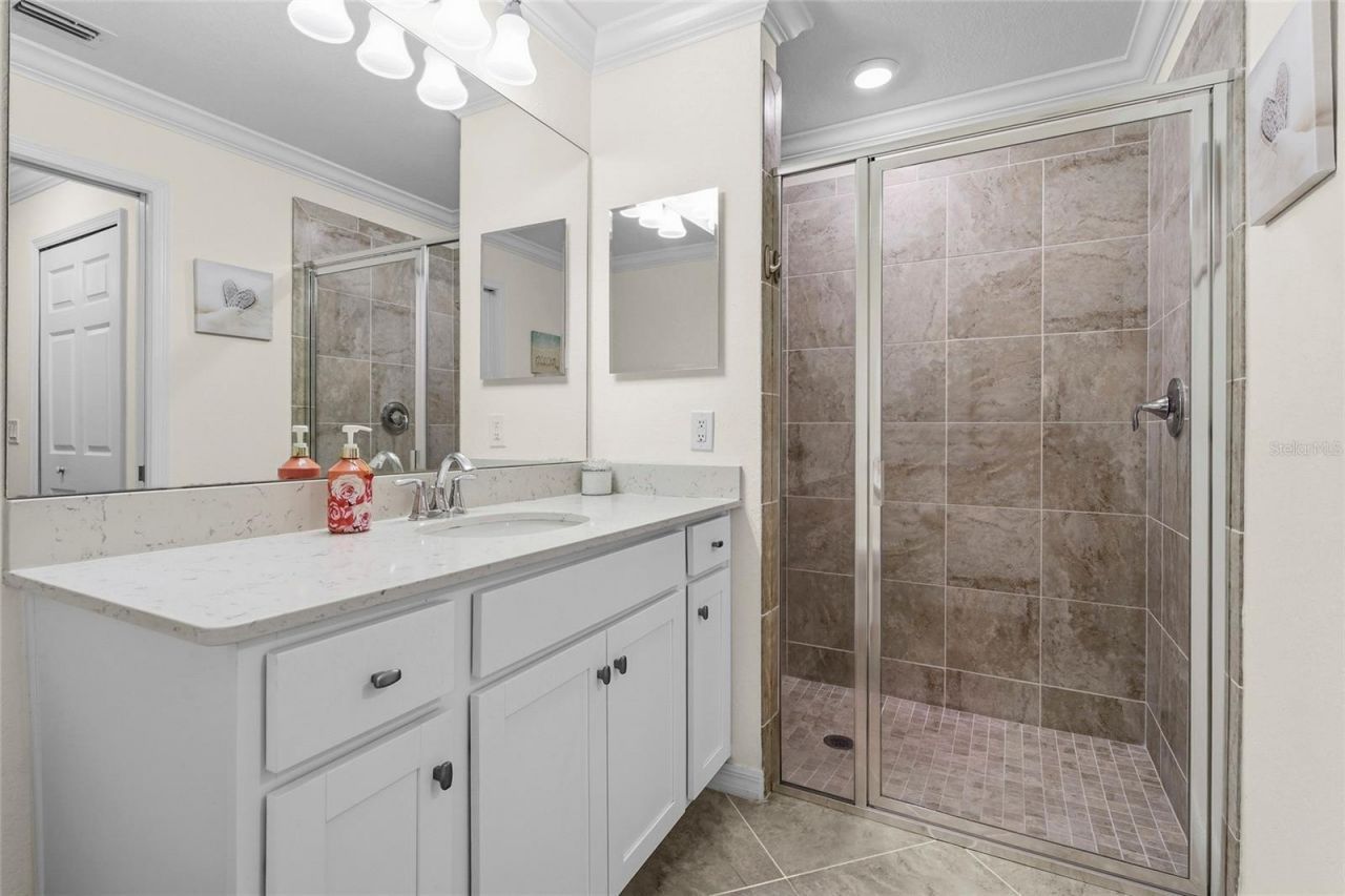 17520 Gawthrop Drive, Unit 106, Lakewood Ranch, FL 34211 Photo