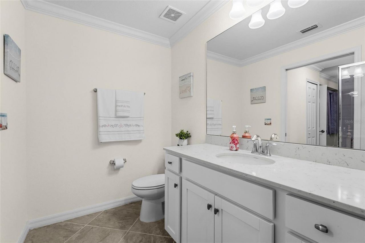 17520 Gawthrop Drive, Unit 106, Lakewood Ranch, FL 34211 Photo