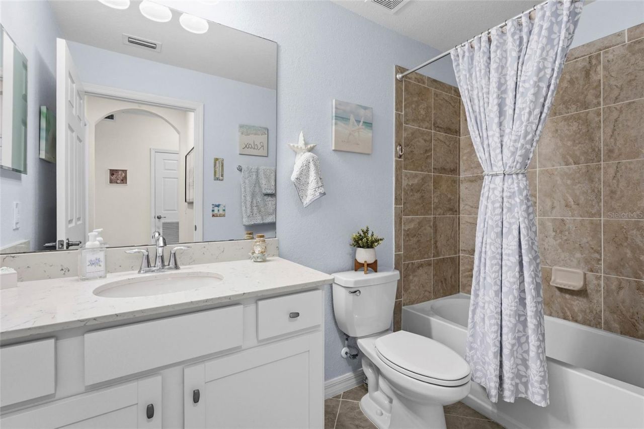 17520 Gawthrop Drive, Unit 106, Lakewood Ranch, FL 34211 Photo