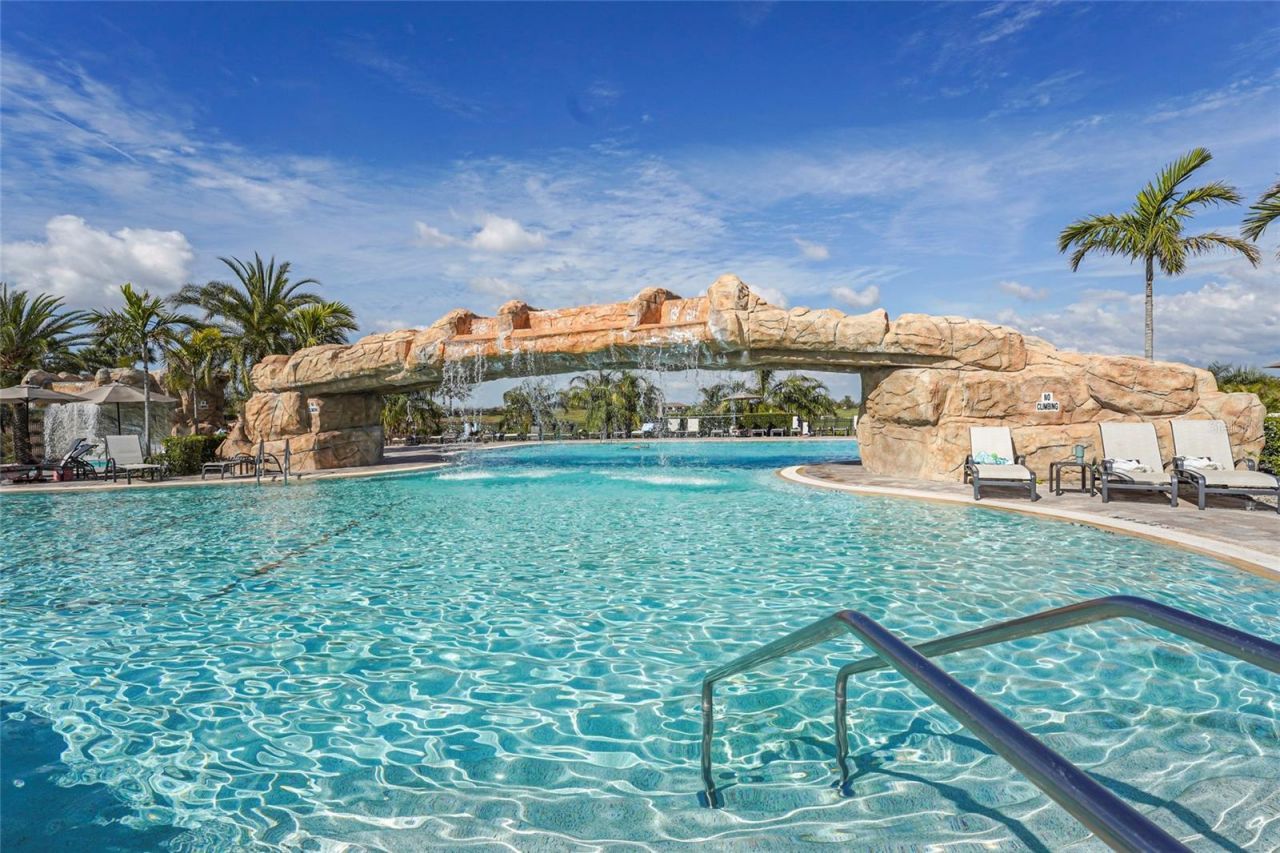 17520 Gawthrop Drive, Unit 106, Lakewood Ranch, FL 34211 Photo