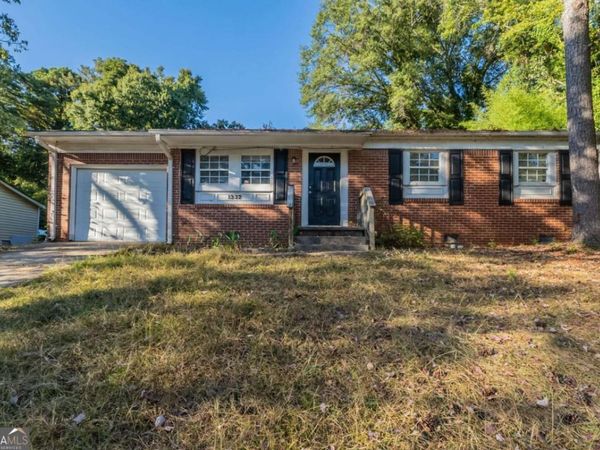 1337 Pineglen Drive, Riverdale, GA 30296