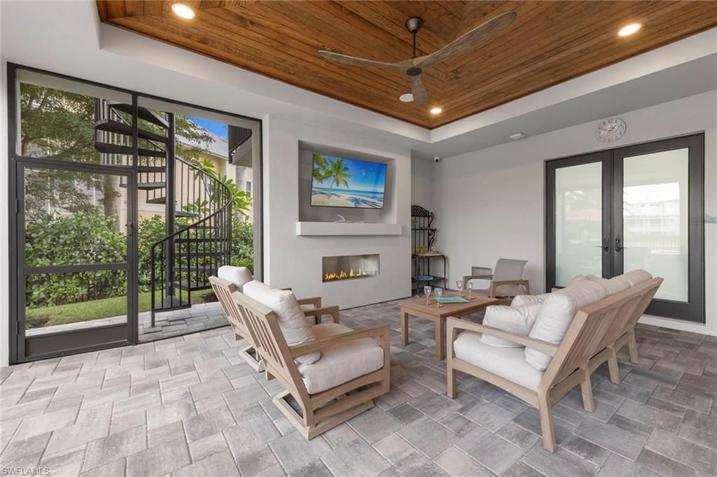 211 San Mateo Dr, Bonita Springs, FL 34134 Photo