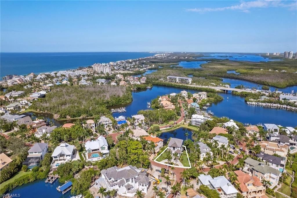 211 San Mateo Dr, Bonita Springs, FL 34134 Photo