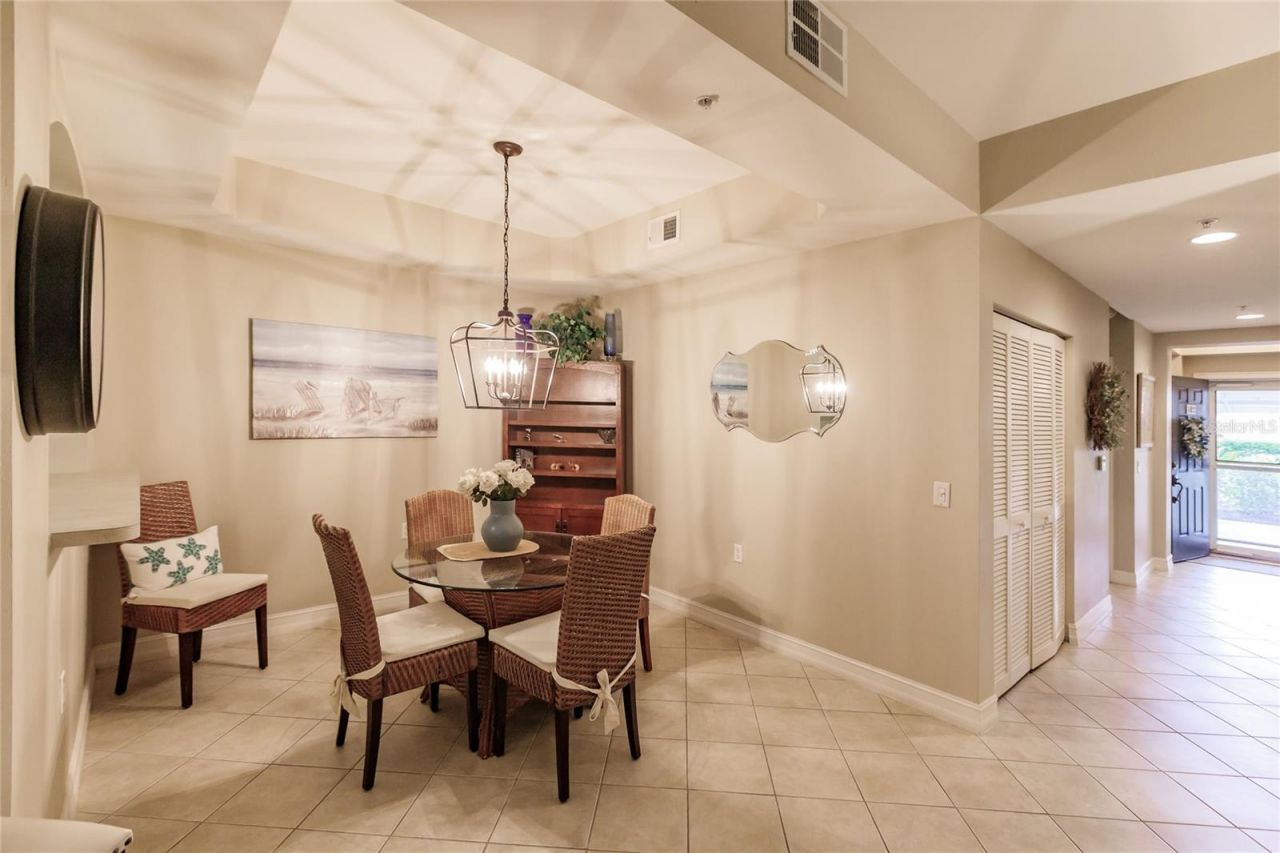 1878 Tarpon Bay Drive S, Unit 102, Naples, FL 34119 Photo