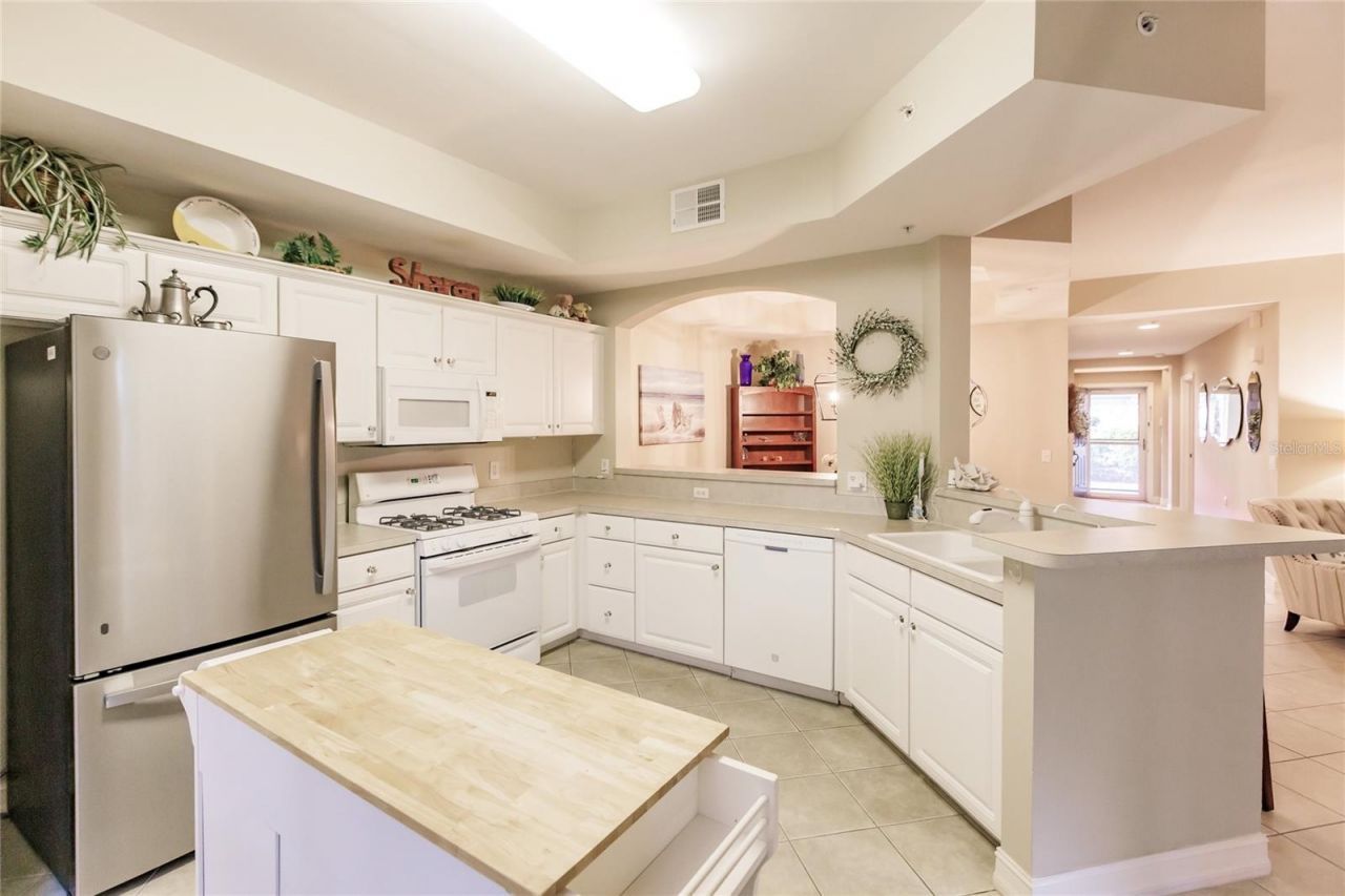 1878 Tarpon Bay Drive S, Unit 102, Naples, FL 34119 Photo