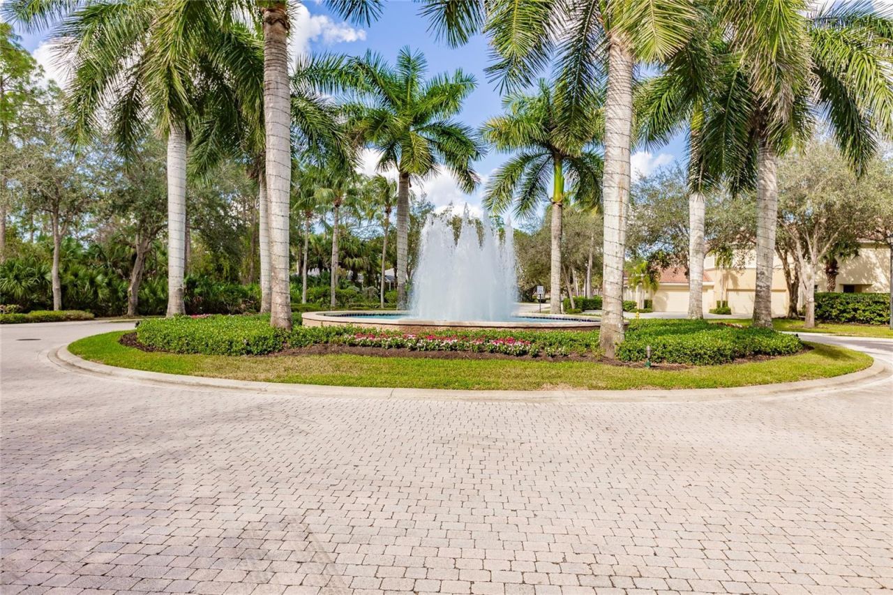 1878 Tarpon Bay Drive S, Unit 102, Naples, FL 34119 Photo