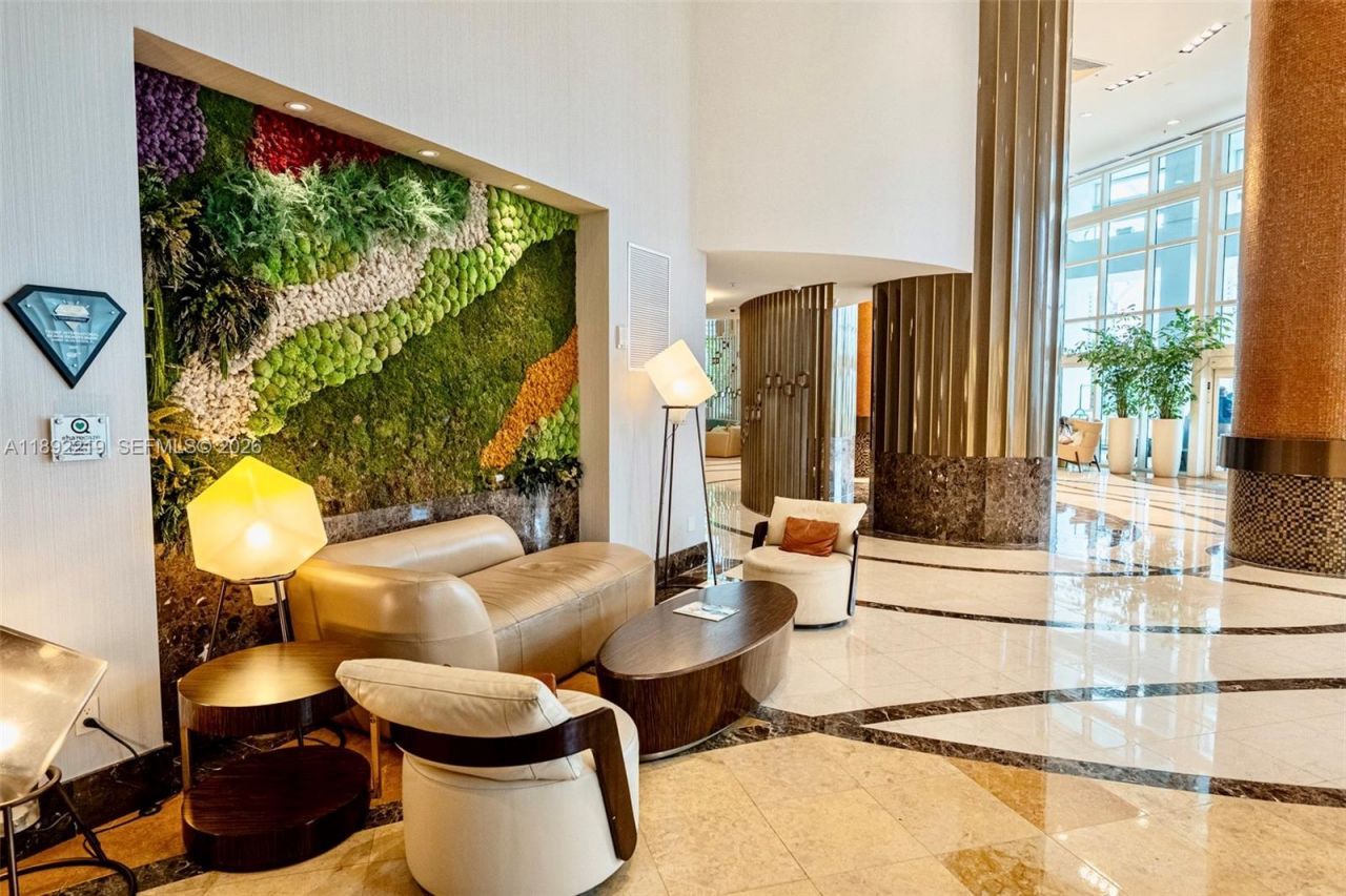 18001 SE Collins Ave, Unit 2111, Sunny Isles Beach, FL 33160 Photo