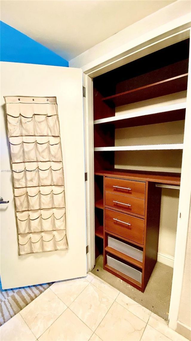 18001 SE Collins Ave, Unit 2111, Sunny Isles Beach, FL 33160 Photo