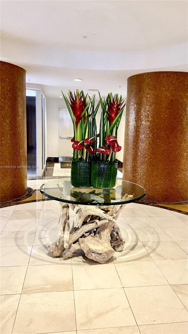 18001 SE Collins Ave, Unit 2111, Sunny Isles Beach, FL 33160 Photo