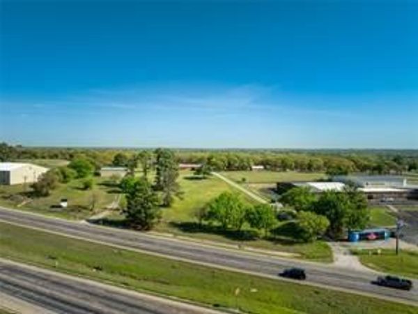 3523 E Highway 199 , Springtown, TX 76082