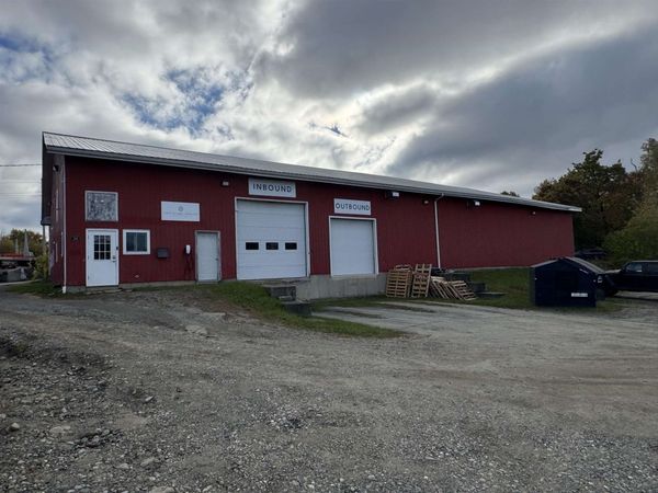 192 East Main Street, Newport City, VT 05855