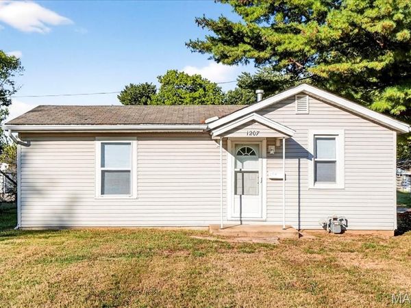 1207 Kinsella Avenue, Belleville, IL 62226