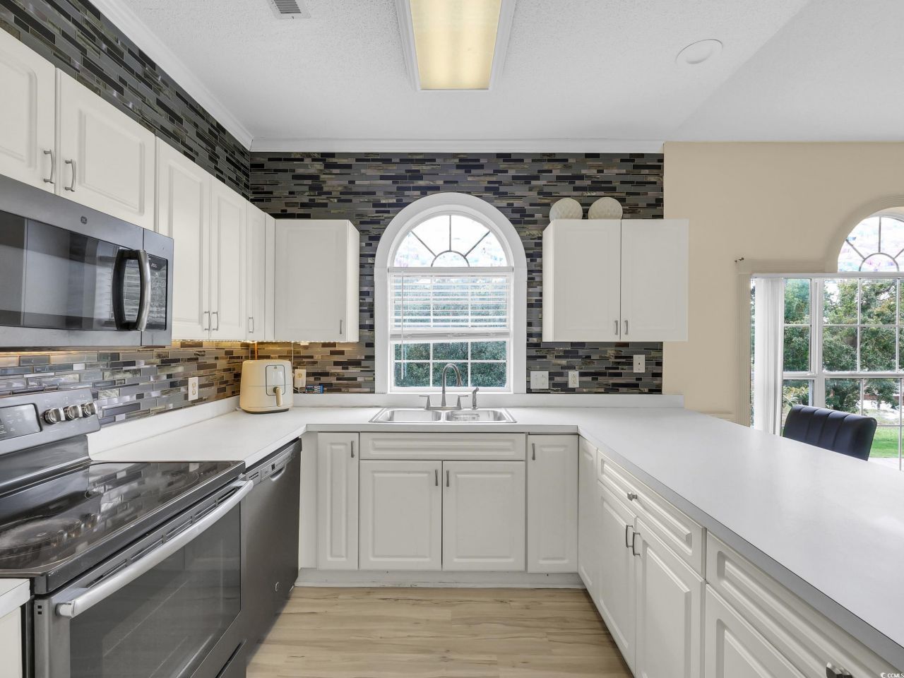 4679 Wild Iris Dr. Photo 8