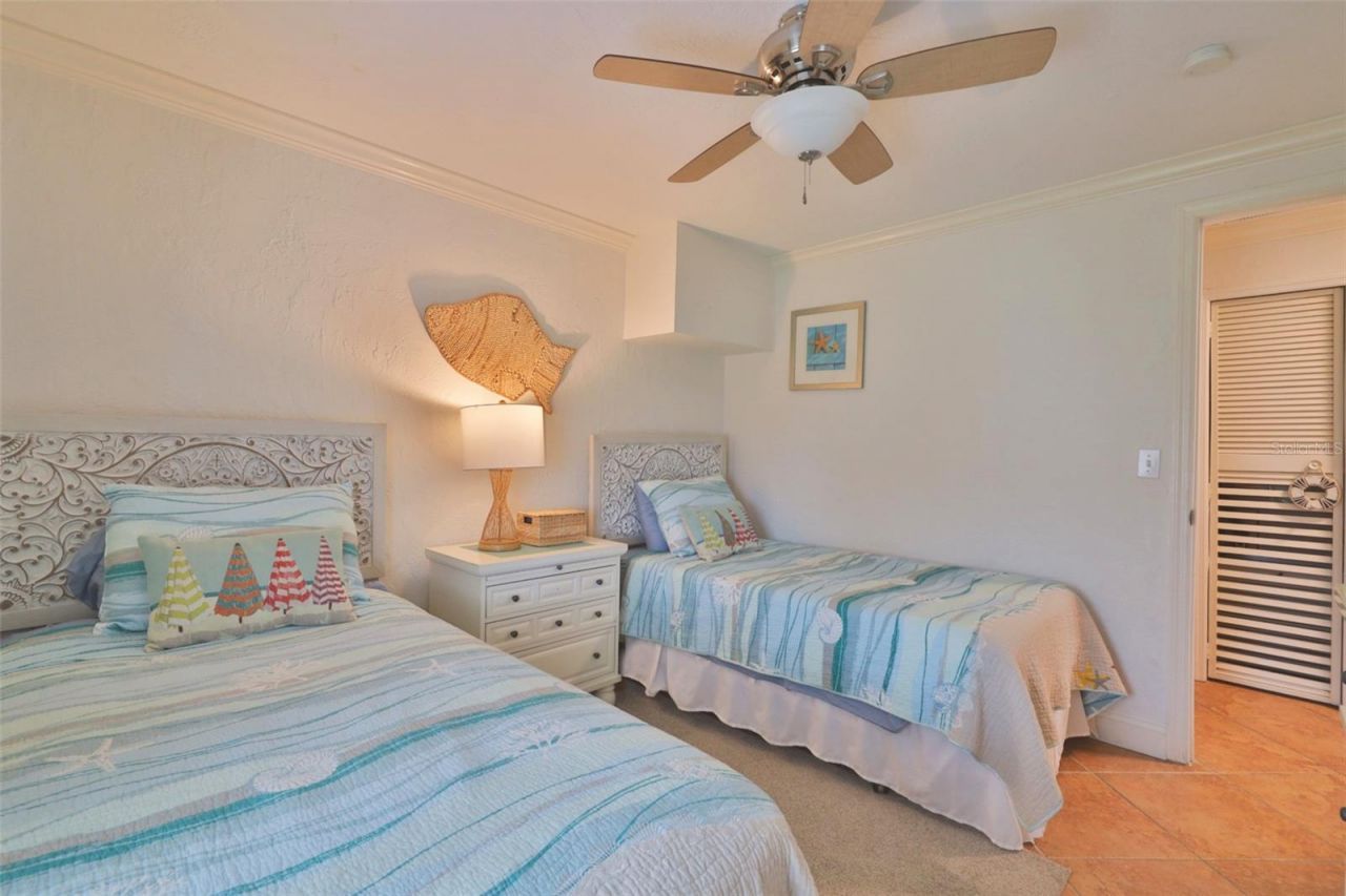 813 E 6th Avenue, New Smyrna Beach, FL 32169 Photo