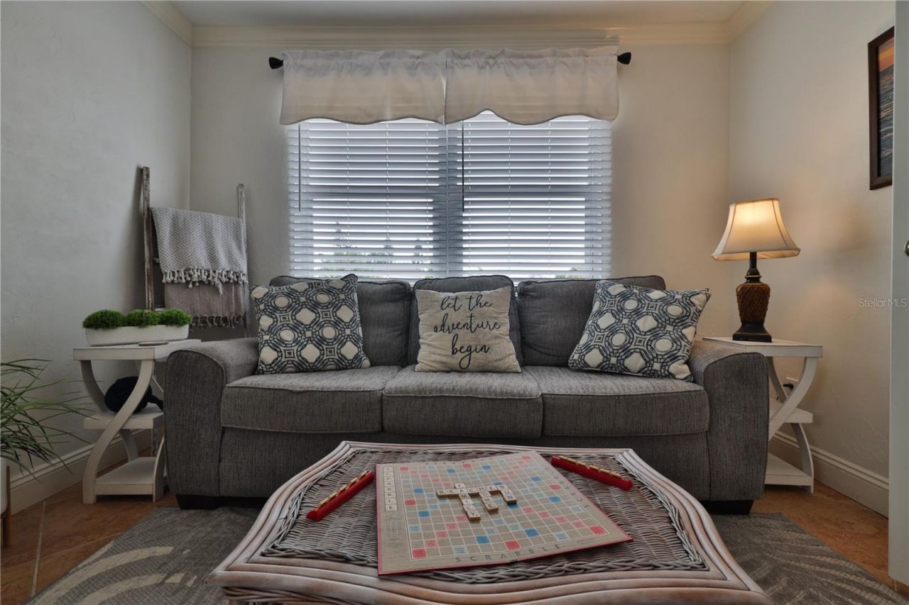 813 E 6th Avenue, New Smyrna Beach, FL 32169 Photo