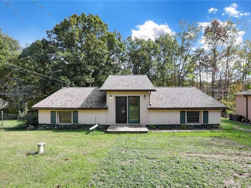 852 Wallace Road, Little Hocking, OH 45742 Photo 2