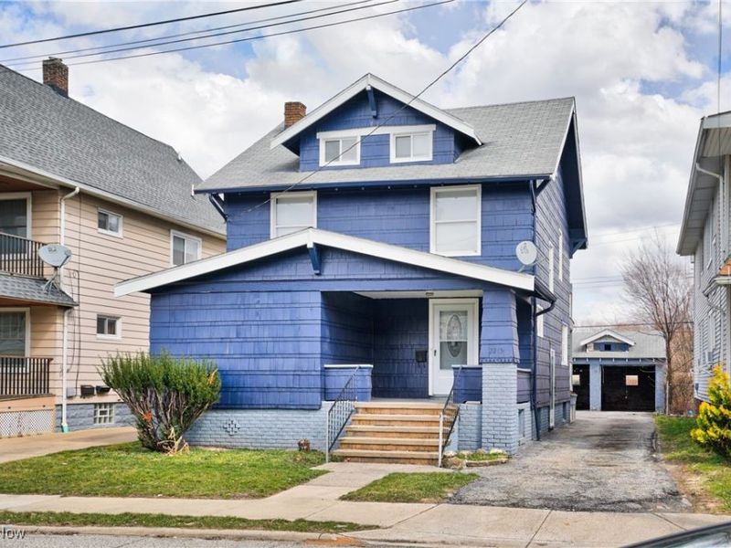 2215 W 105th Street, Cleveland, OH 44102 Photo 2