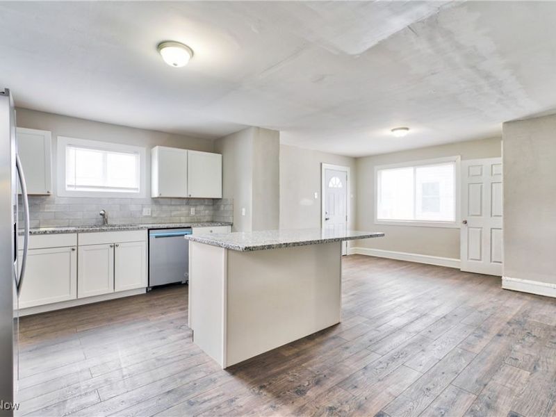 2215 W 105th Street, Cleveland, OH 44102 Photo 5