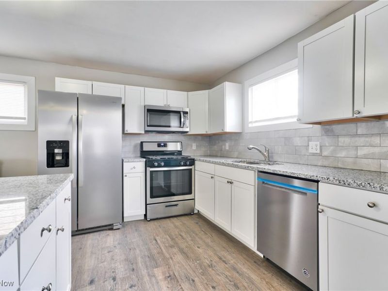 2215 W 105th Street, Cleveland, OH 44102 Photo 7