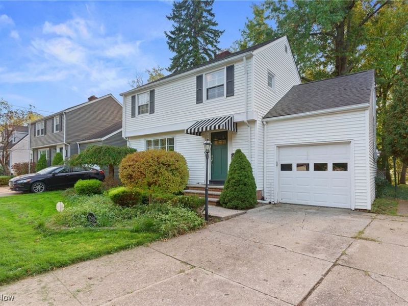 5268 Edenhurst Road, Lyndhurst, OH 44124 Photo 2