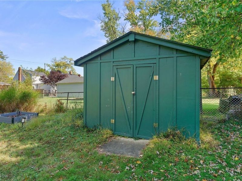 5268 Edenhurst Road, Lyndhurst, OH 44124 Photo 34