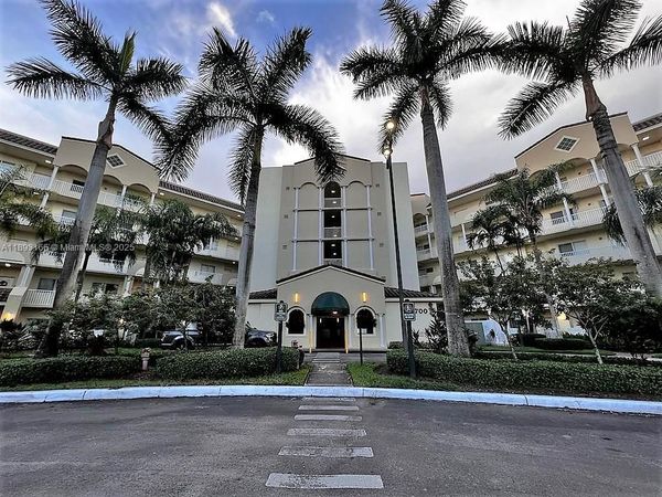 10700 NW 66th St, Unit 411, Doral, FL 33178