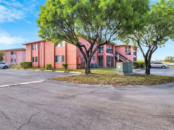2020 NW 119th St, Unit 1122, Miami, FL 33167