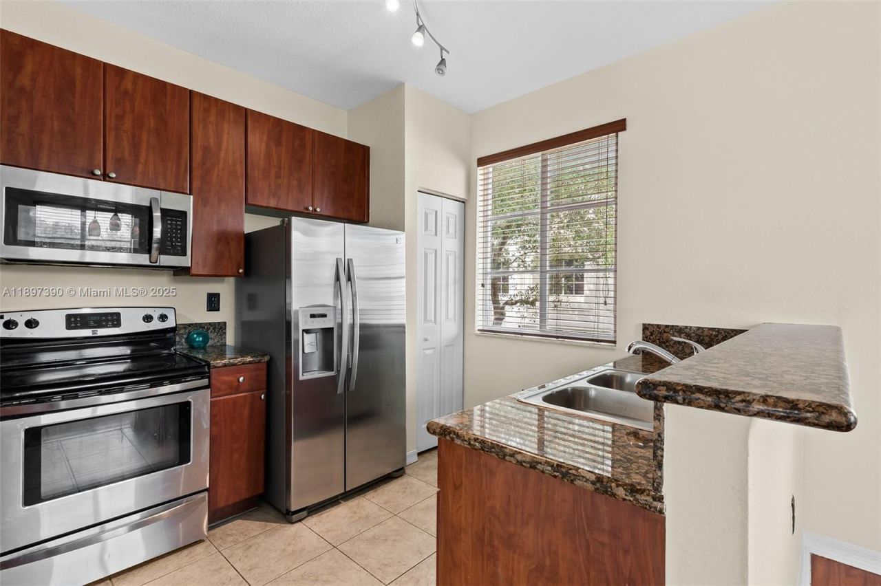 12421 SW 50th Ct, Unit 347, Miramar, FL 33027 Photo