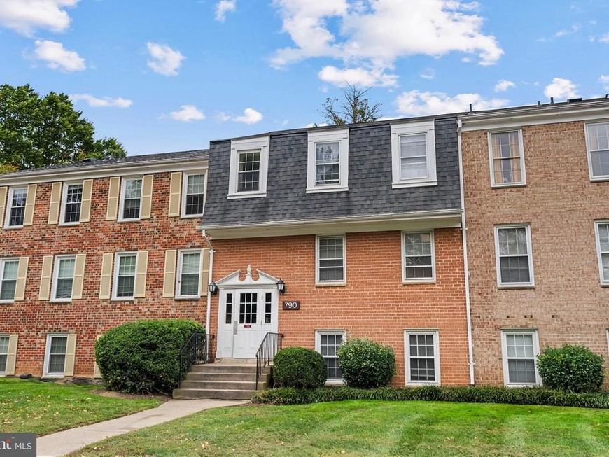 790 Quince Orchard Boulevard, Unit 202, Gaithersburg, MD 20878 Main Photo