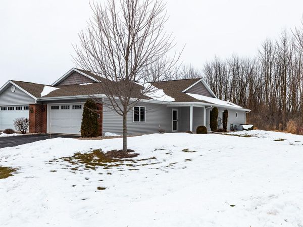 1278 Meadowbrook Dr, Unit 2, Cleveland, WI 53015