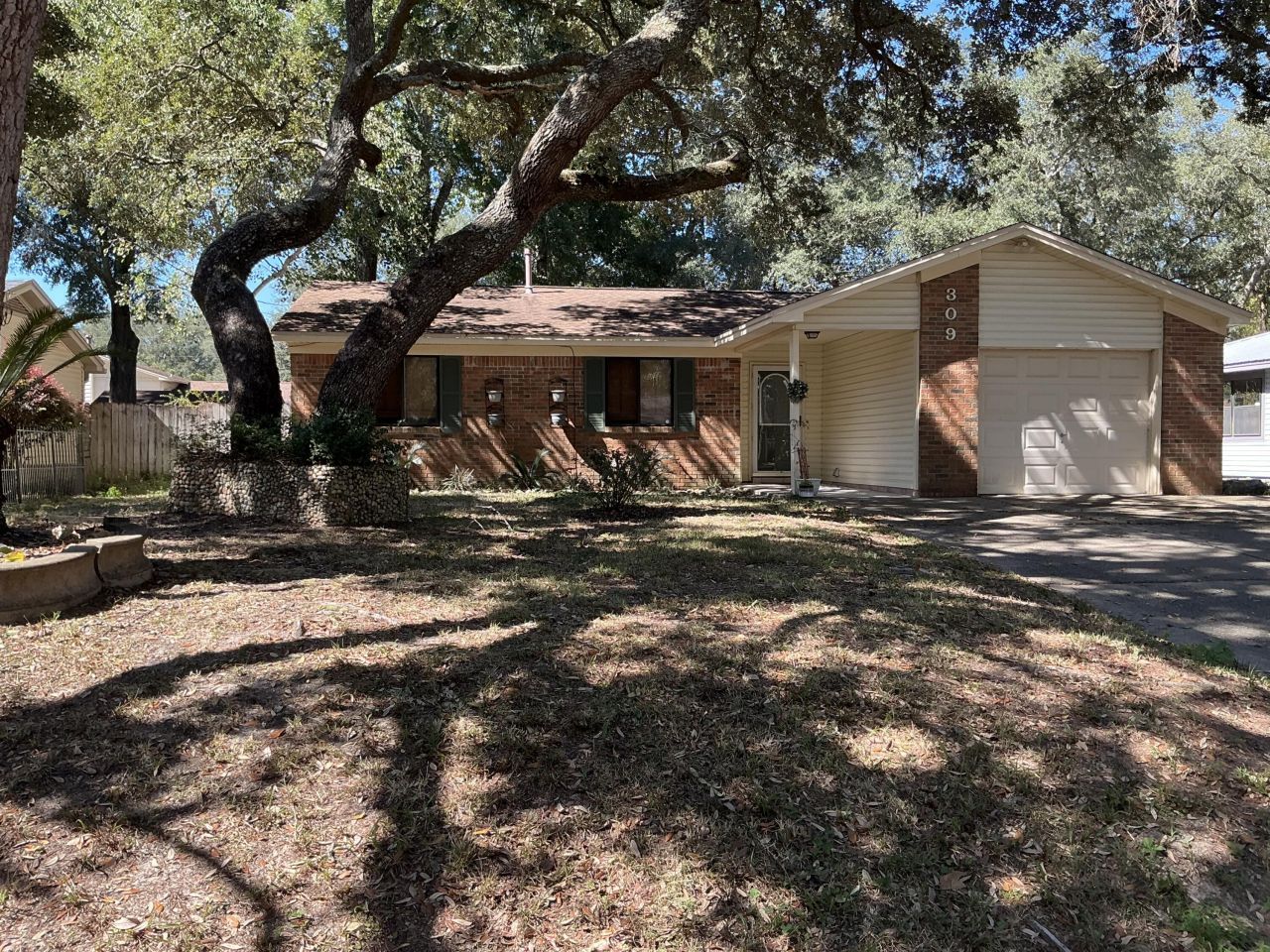 309 Goldenrod Court, Niceville, FL 32578 Main Photo