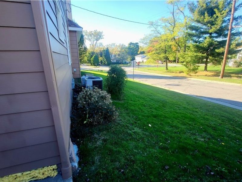 5385 Bartlett Road, Bedford, OH 44146 Photo 8