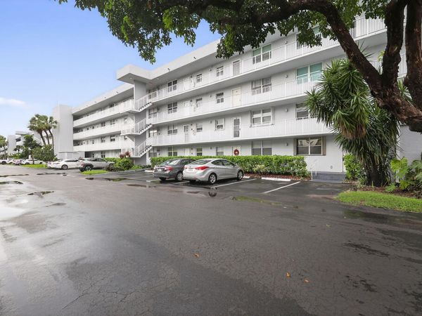 111 Royal Park Drive, Unit 4a, Oakland Park, FL 33309