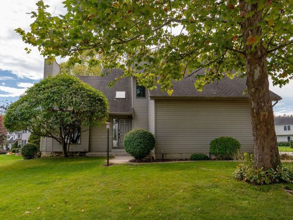 14770 Fairfield Drive, Granger, IN 46530