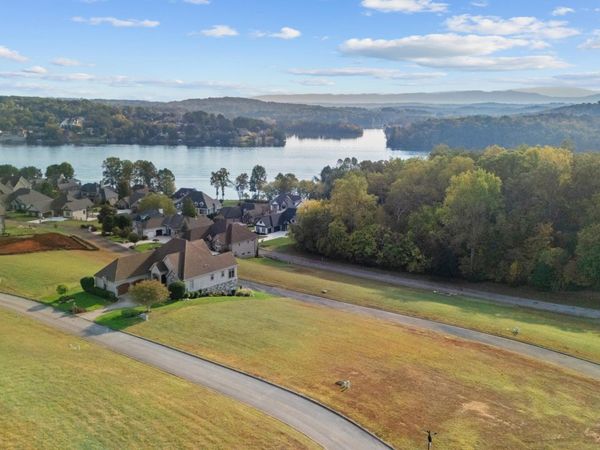 220 Grandville Court, Vonore, TN 37885