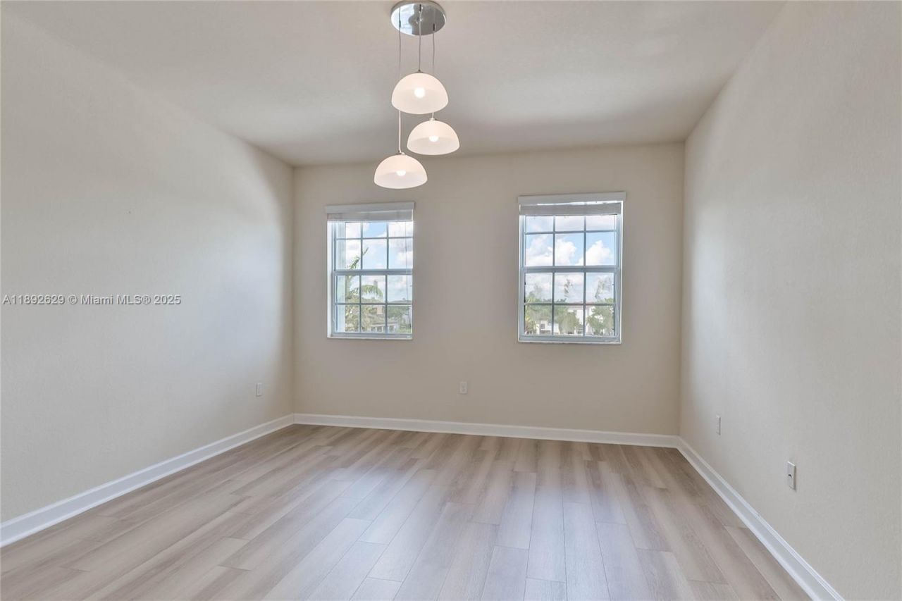 17062 SW 95th Ter, Miami, FL 33196 Photo