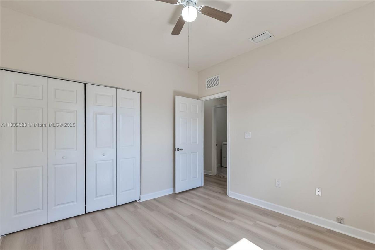 17062 SW 95th Ter, Miami, FL 33196 Photo