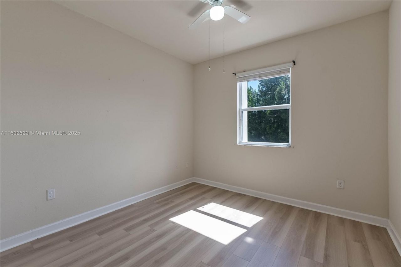 17062 SW 95th Ter, Miami, FL 33196 Photo