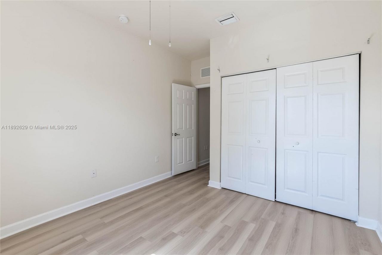 17062 SW 95th Ter, Miami, FL 33196 Photo