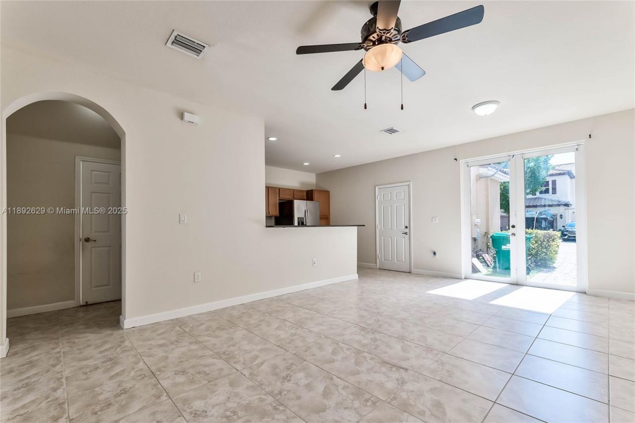 17062 SW 95th Ter, Miami, FL 33196 Photo