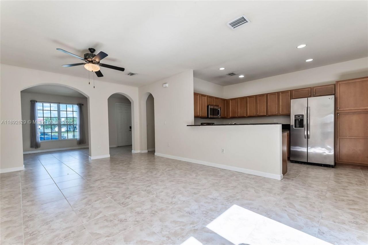 17062 SW 95th Ter, Miami, FL 33196 Photo