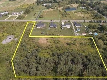 3432 Transit Road, Orchard Park, NY 14127