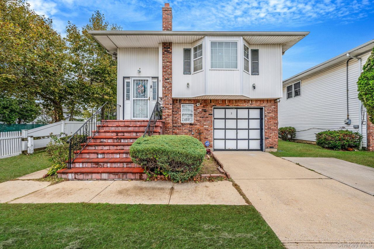 3 Tompkins Place, Hempstead, NY 11550 Main Photo