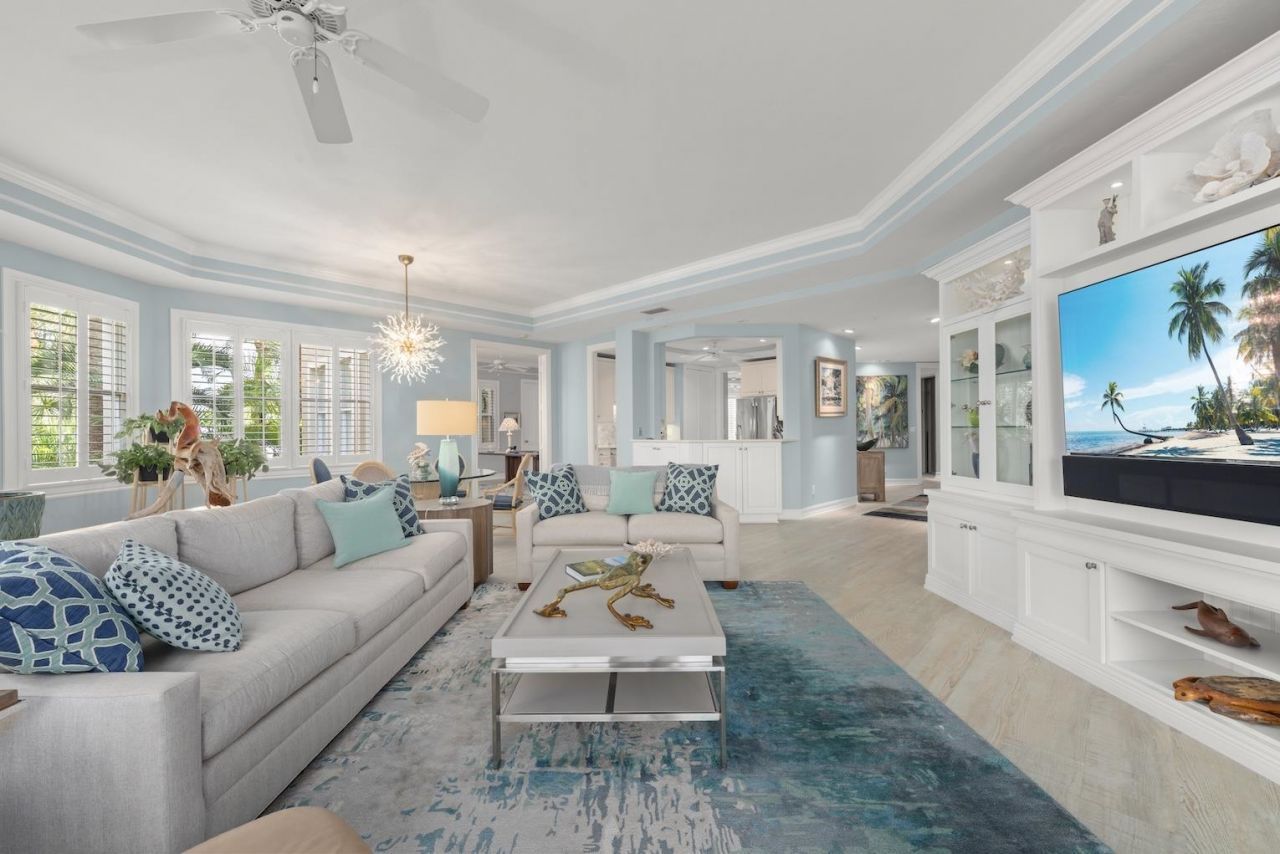 5669 Baltusrol Court, Unit 2B, Sanibel, FL 33957 Photo