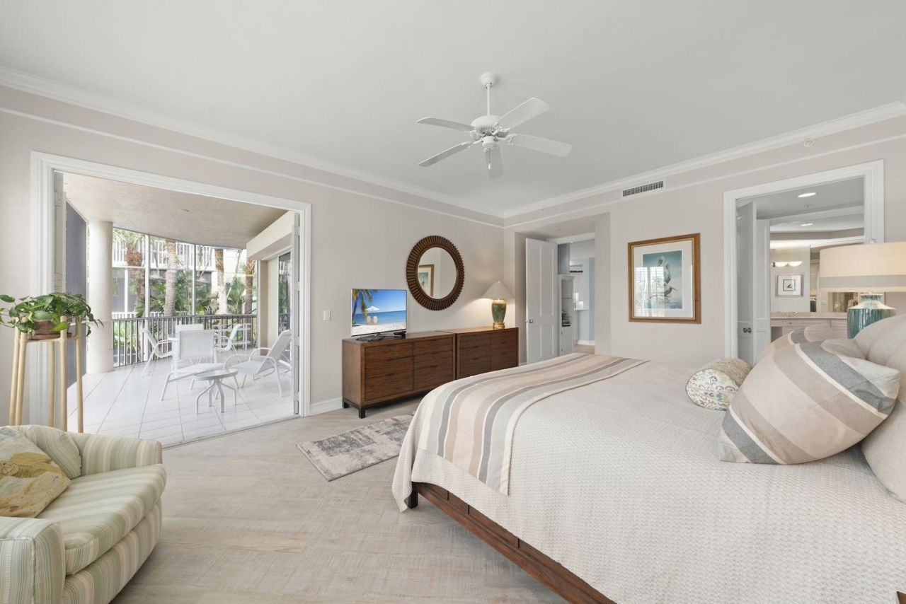 5669 Baltusrol Court, Unit 2B, Sanibel, FL 33957 Photo