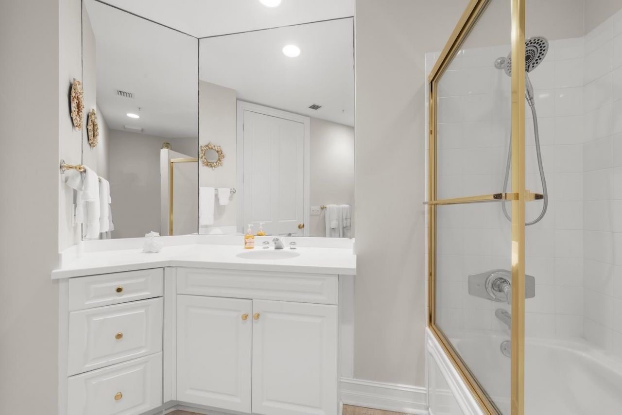 5669 Baltusrol Court, Unit 2B, Sanibel, FL 33957 Photo