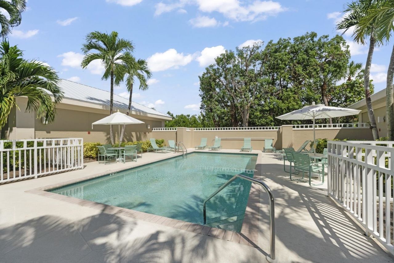 5669 Baltusrol Court, Unit 2B, Sanibel, FL 33957 Photo