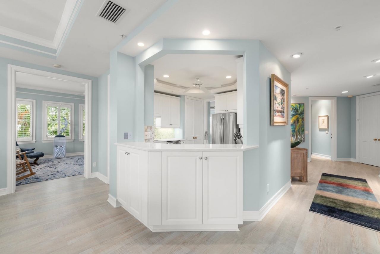 5669 Baltusrol Court, Unit 2B, Sanibel, FL 33957 Photo